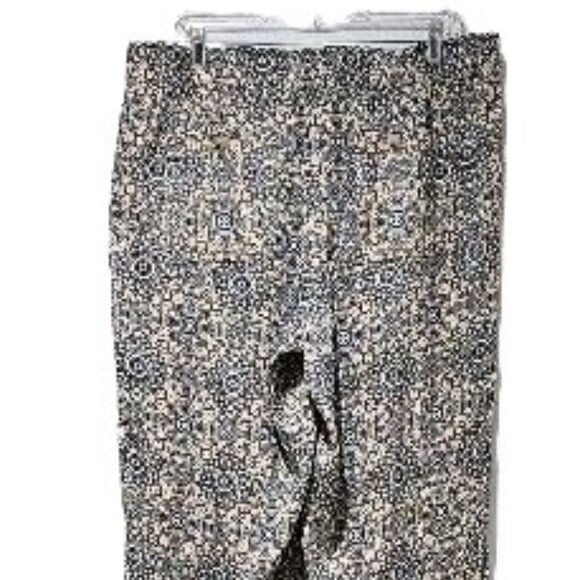 LIZ CLAIBORNE BEIGE BLACK WHITE MEDALLION SUMMER PULL UP CAPRIS  L  CRUISES - Picture 6 of 7